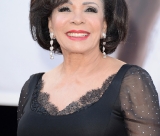 jbbr_oscar2013_tapete_vermelho_shirley_bassey-1